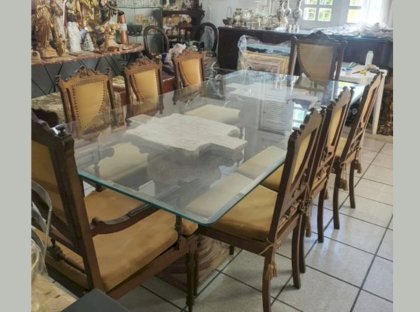 Móveis Antigos  no Bazar- Exclusivo