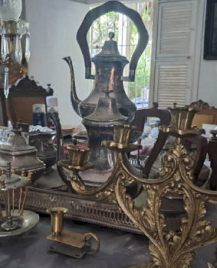 Antiguidades no Bazar -Exclusivo