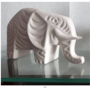 Elefante de porcelana branca
