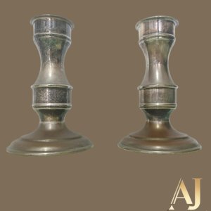 Par de castiçal banho de prata St. James. 