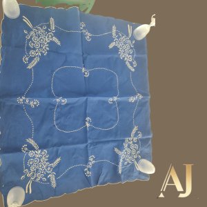 Conjunto de toalhas de linho azul com bordado branco:(5 peças)