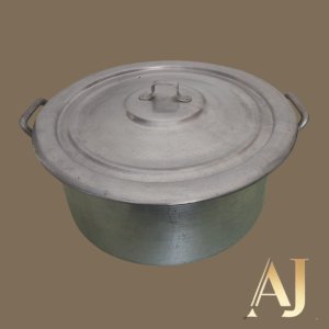 Panela grande de alumínio 