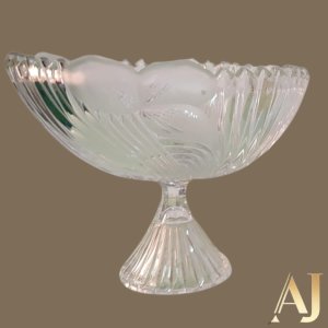 Centro de mesa / fruteira de cristal com pé (22 cm diâmetro x 17,5cm altura) 