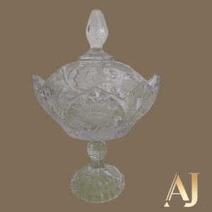 Bomboniere cristal oval (20,5 x 15 x 31cm altura) a base esta descolada