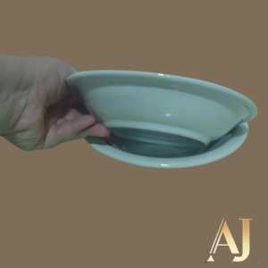 Prato fundo de louça branca  (15,00 a unidade. Tenho 40 unidades.)