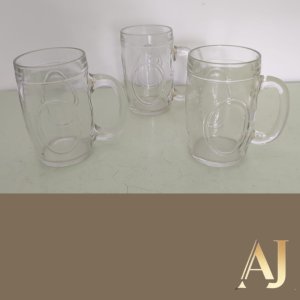 3 canecas de vidro 