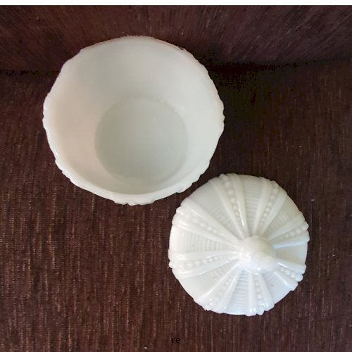 Compoteira Bomboniere de opalina