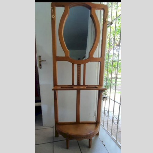 Chapeleiro com Marchetaria - Choça 