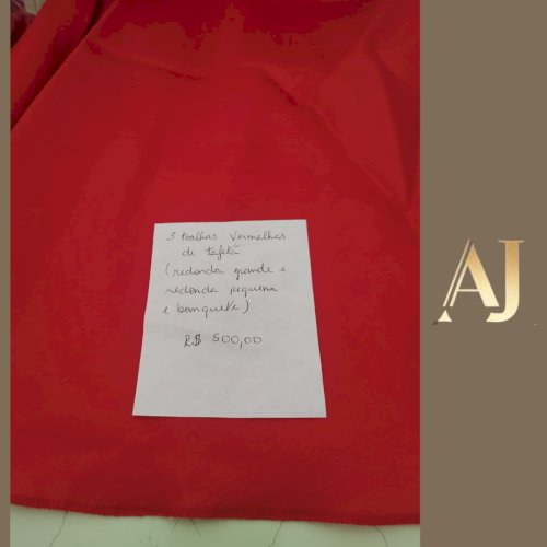 Conjunto com 3 toalhas de mesa vermelho de tafetá