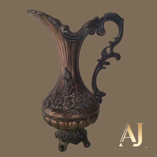 Jarra pequena com 18 cm altura x 9cm diâmetro, 