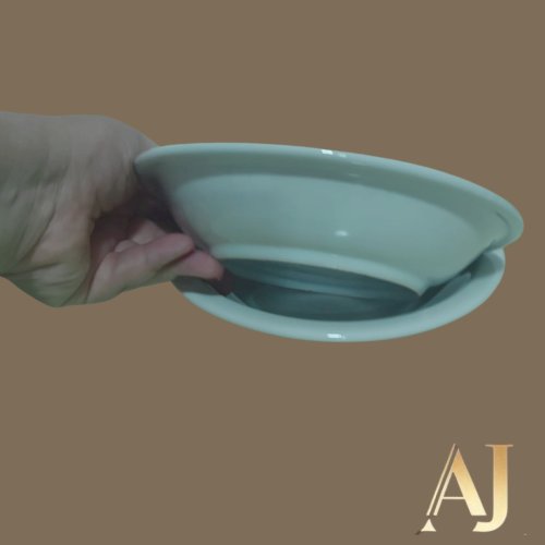 Prato fundo de louça branca  (15,00 a unidade. Tenho 40 unidades.)