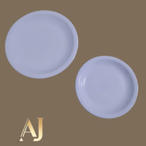 Prato sobremesa louca branca por R$ 12,00 a unidade. Tenho 66 unidades