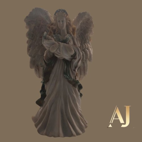 Anjo musical com altura de 28cm (precisa de reparo na caixa de musica)