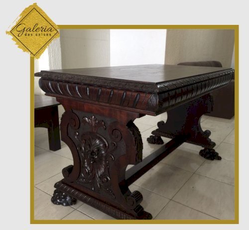 Mesa Colonial ou Bureau Antigo entalhado a mão - serve como escrivaninha também